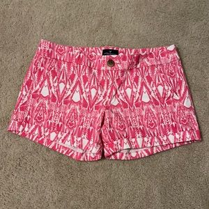 Women’s Size 6 American Eagle Brand Pink And White Midi Stretch Shorts.